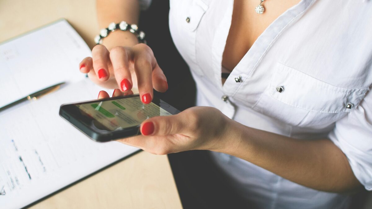 Choosing the Right Messaging App for Your Business